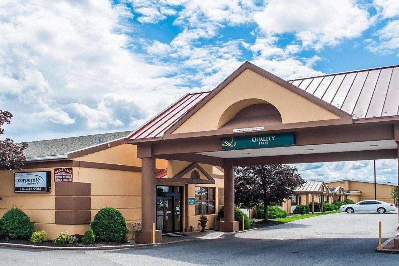 Quality Inn Airport Cheektowaga Extérieur photo