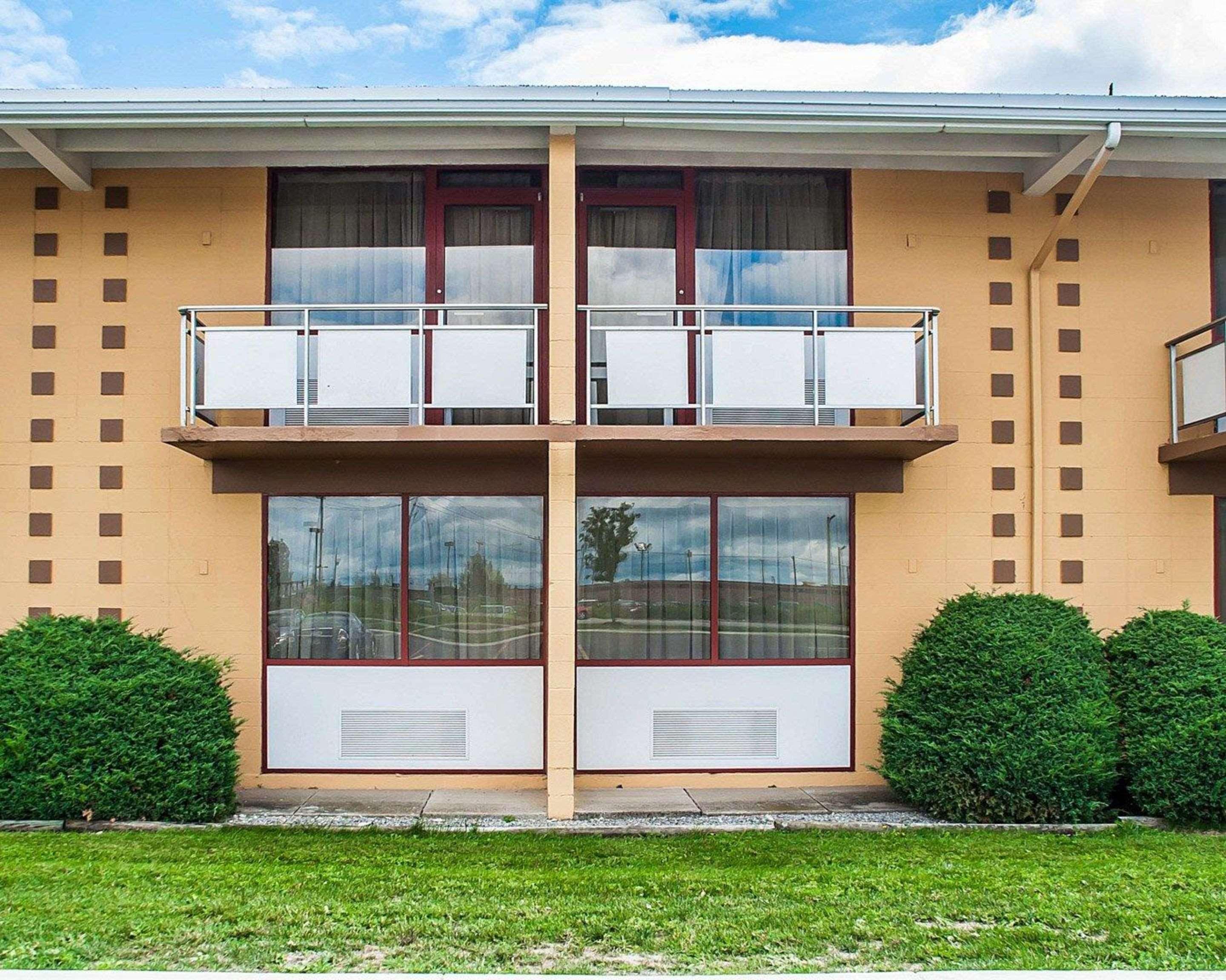 Quality Inn Airport Cheektowaga Extérieur photo