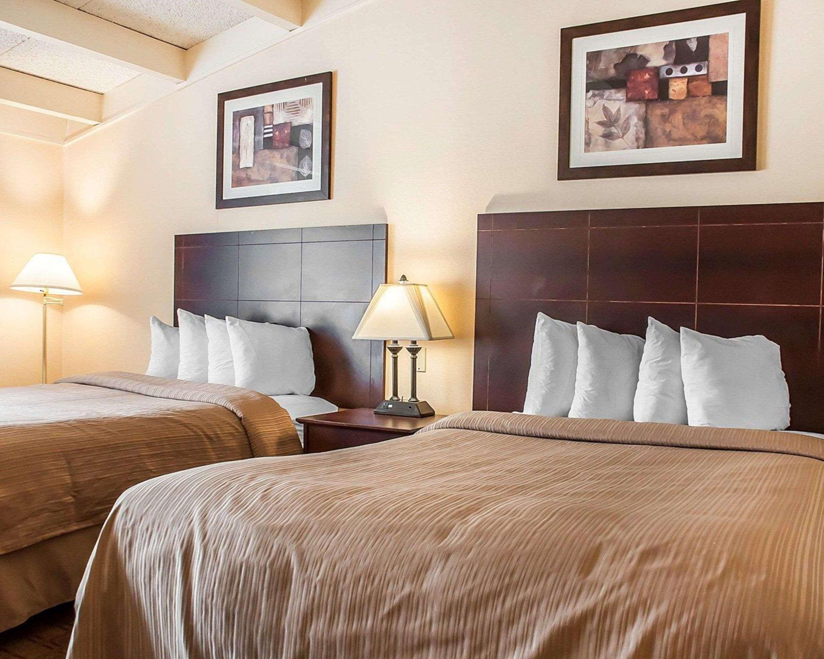 Quality Inn Airport Cheektowaga Extérieur photo