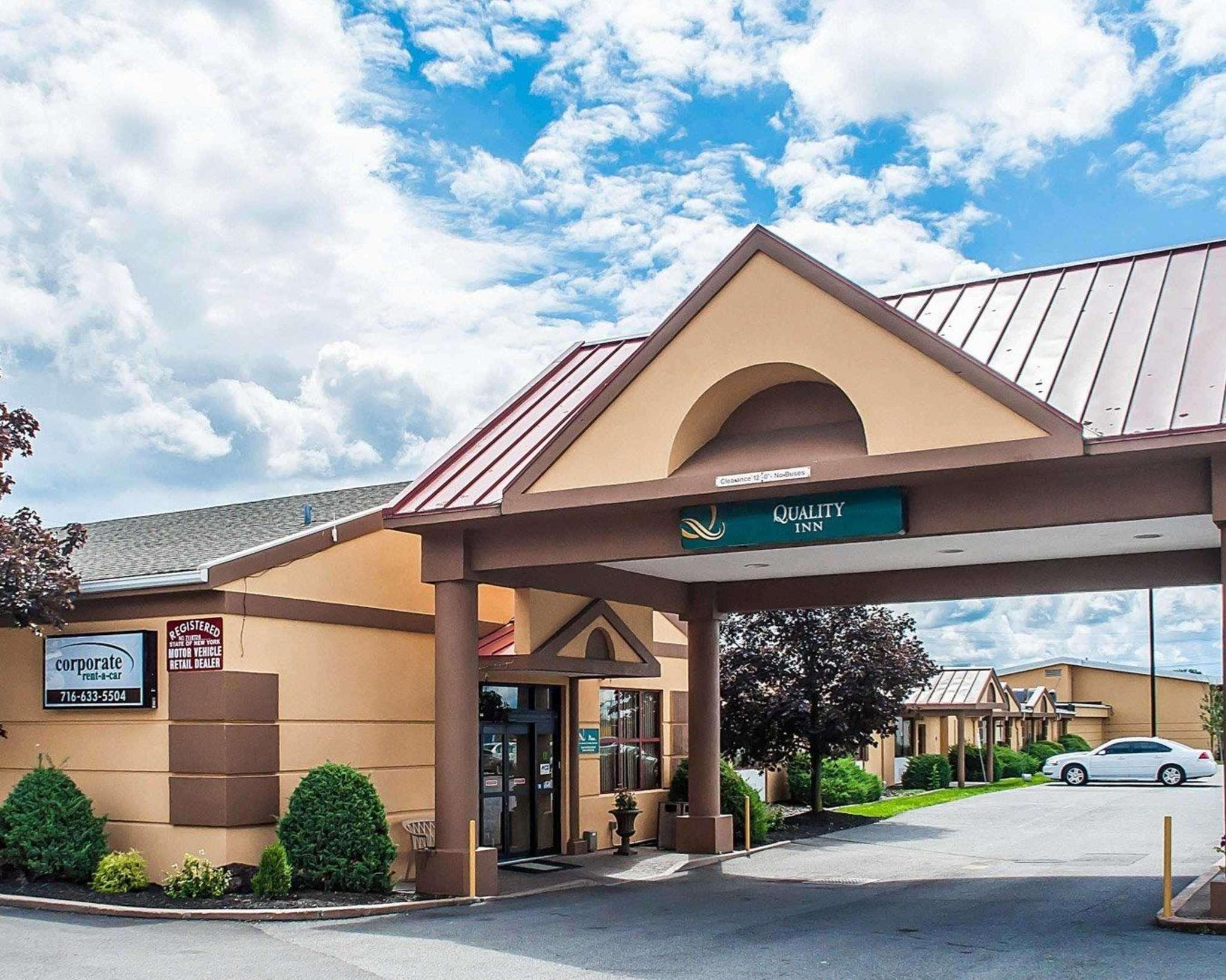 Quality Inn Airport Cheektowaga Extérieur photo