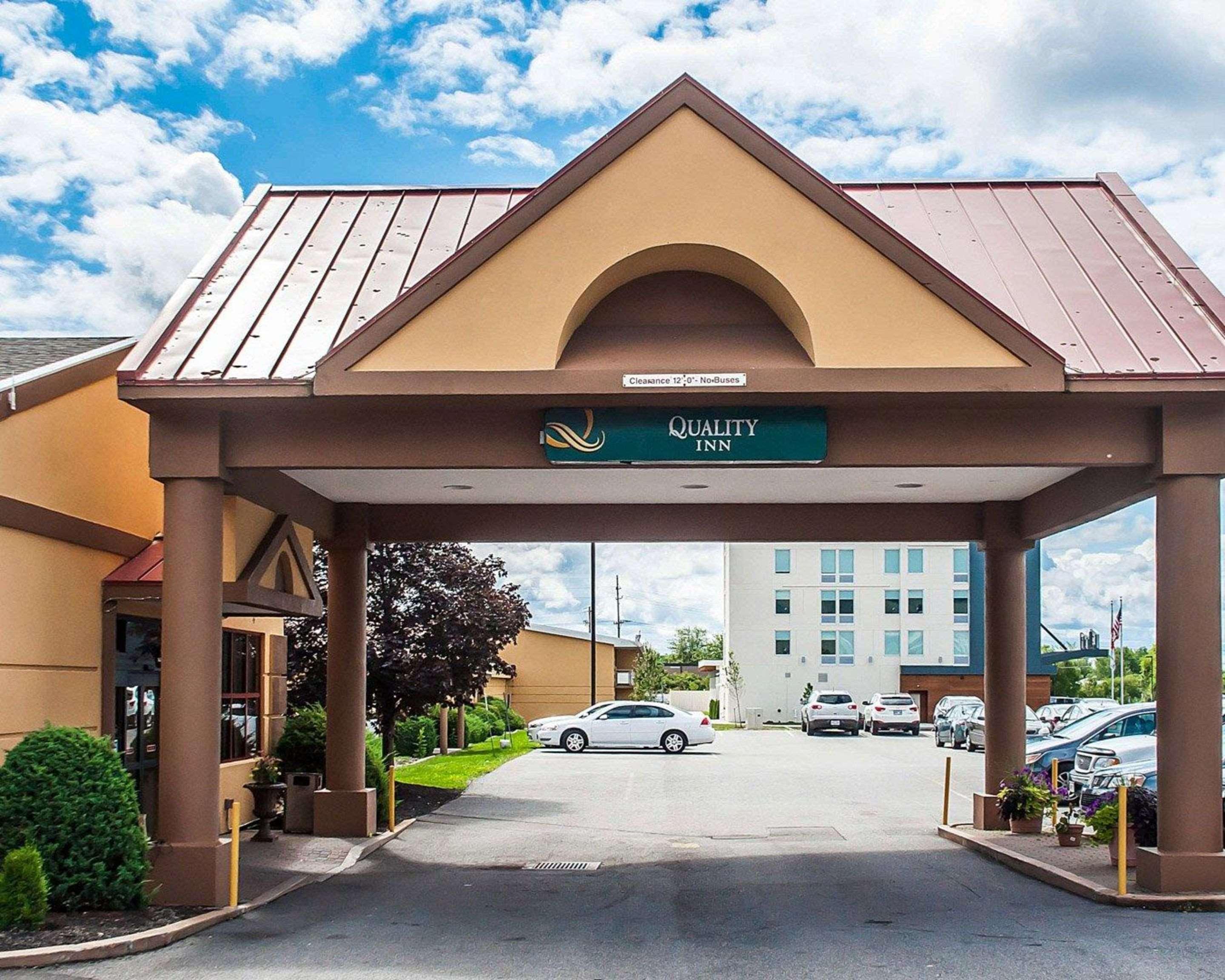 Quality Inn Airport Cheektowaga Extérieur photo