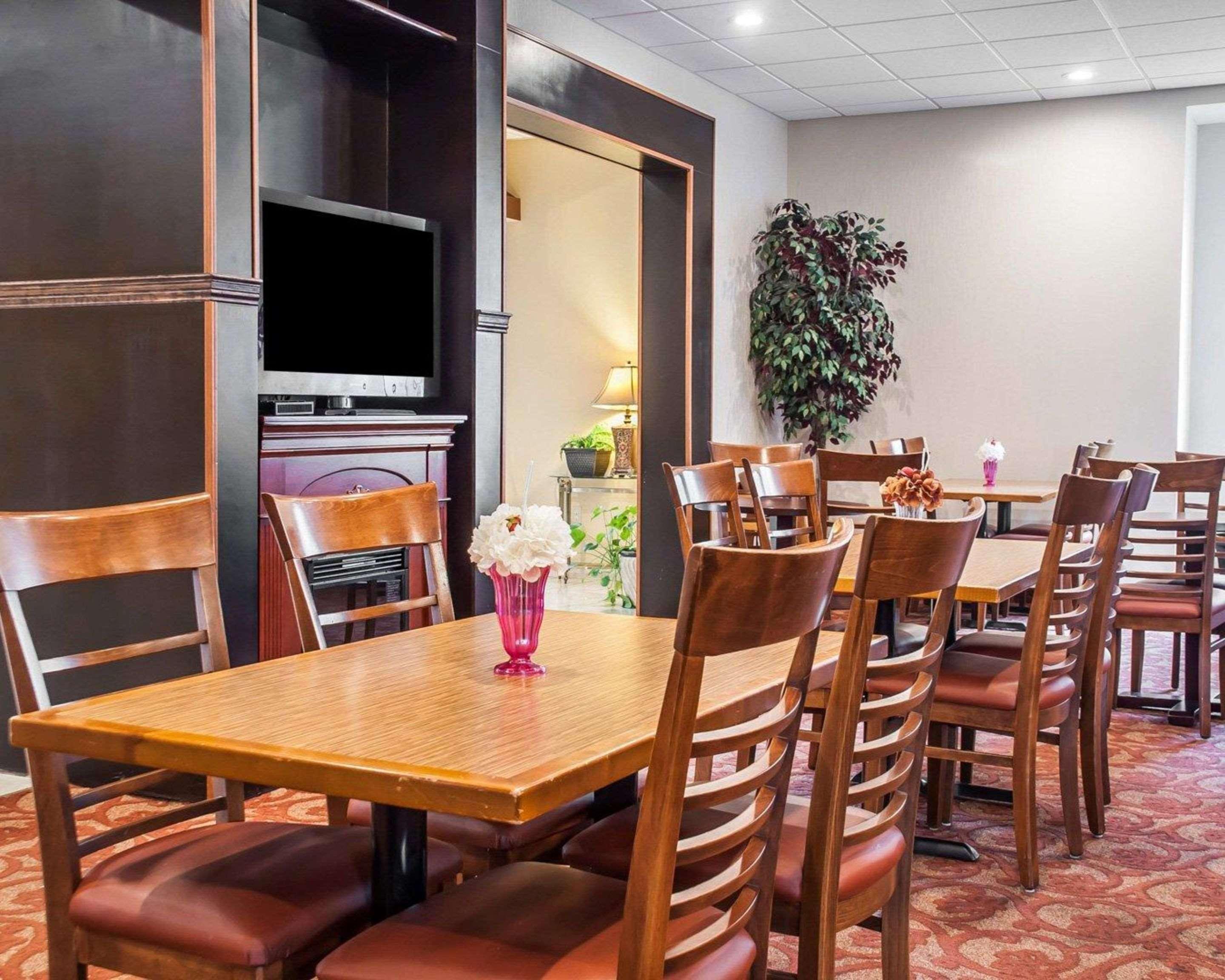 Quality Inn Airport Cheektowaga Extérieur photo