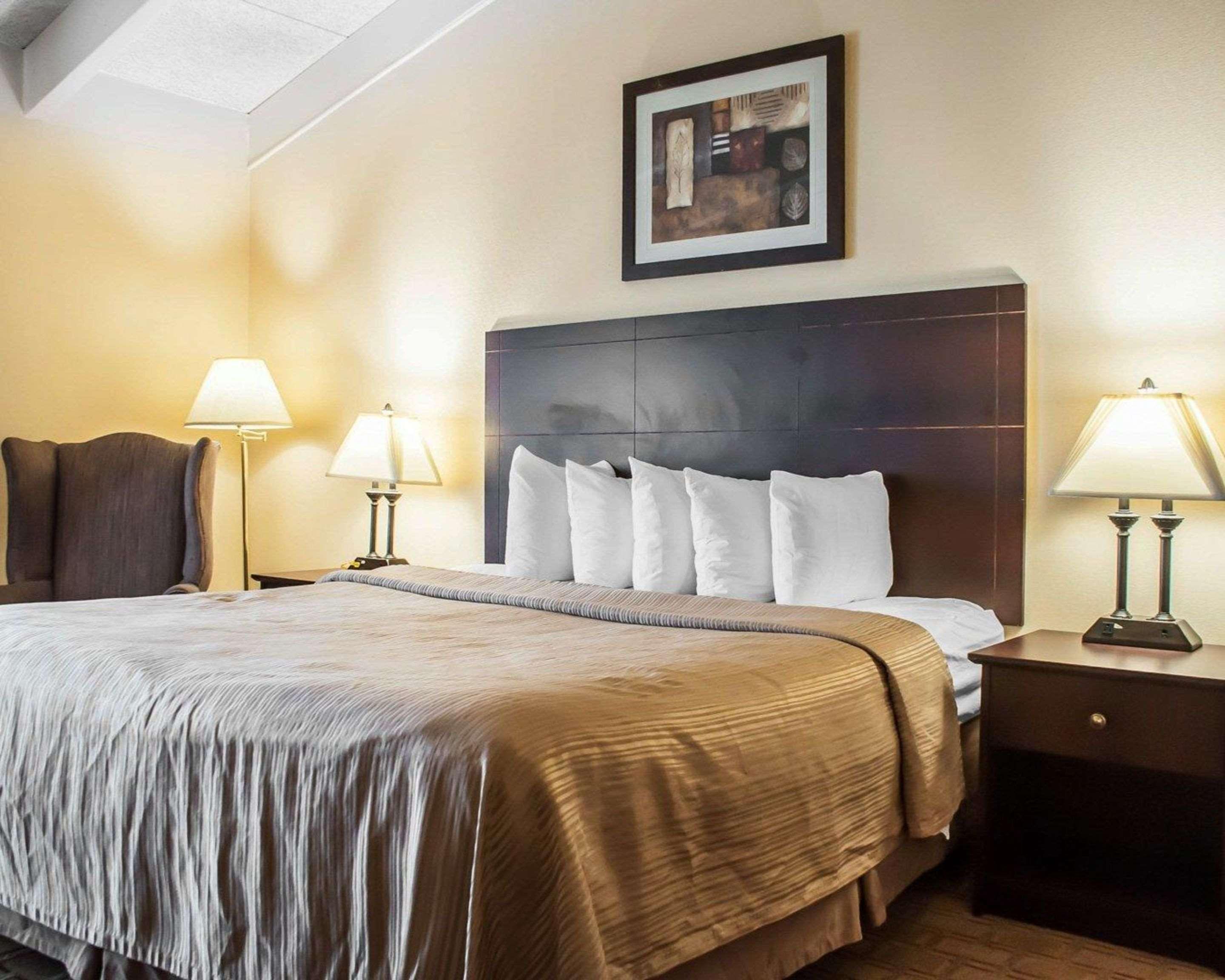 Quality Inn Airport Cheektowaga Extérieur photo